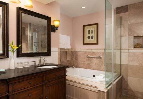 Grand Harbor Inn image 28