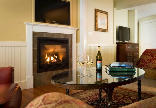 Grand Harbor Inn image 29