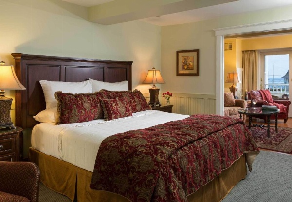 Grand Harbor Inn image 30