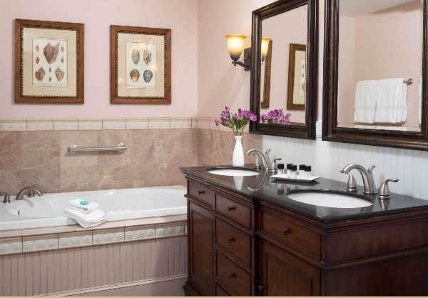 Grand Harbor Inn image 6